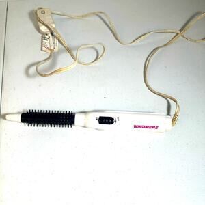 Windmere White Hair Styling Tool